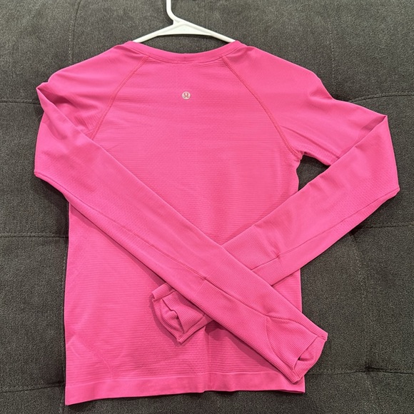 Lululemon Swiftly Tech Long Sleeve Shirt 2.0 *Race Length - Picture 2 of 4